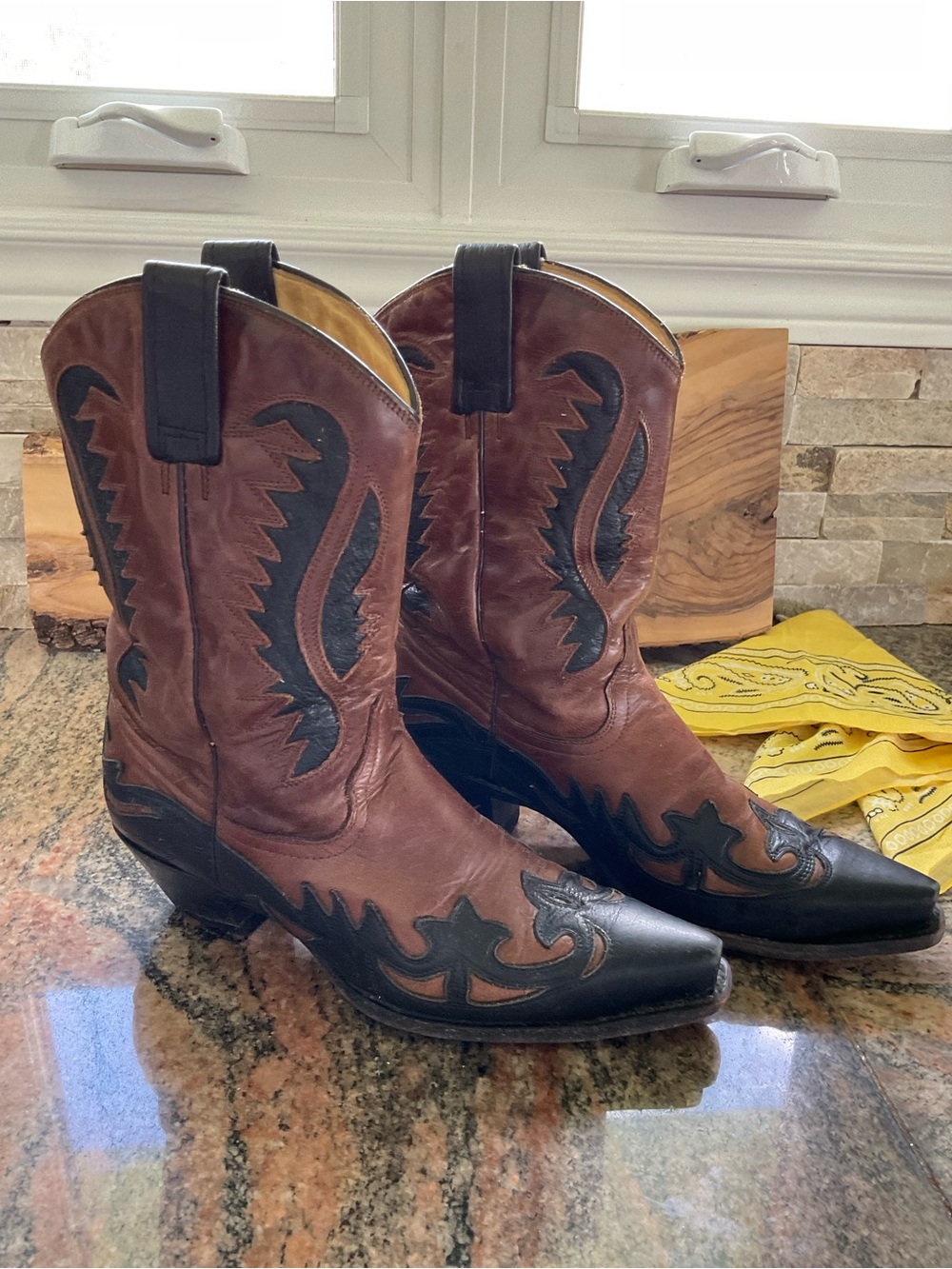 Women's Two-Tone Brown and Black Western Heeled Boots